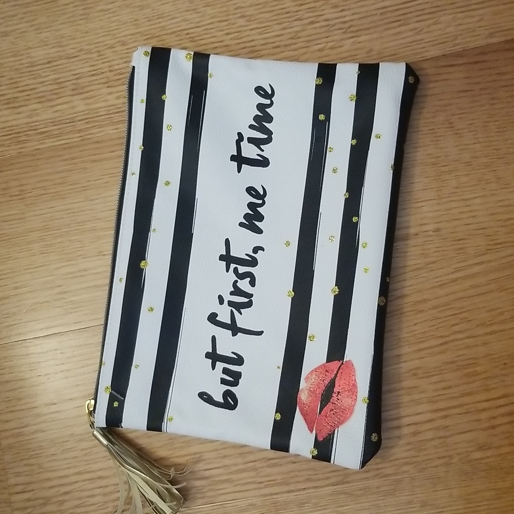 💋 3/$10 Make Up Bag